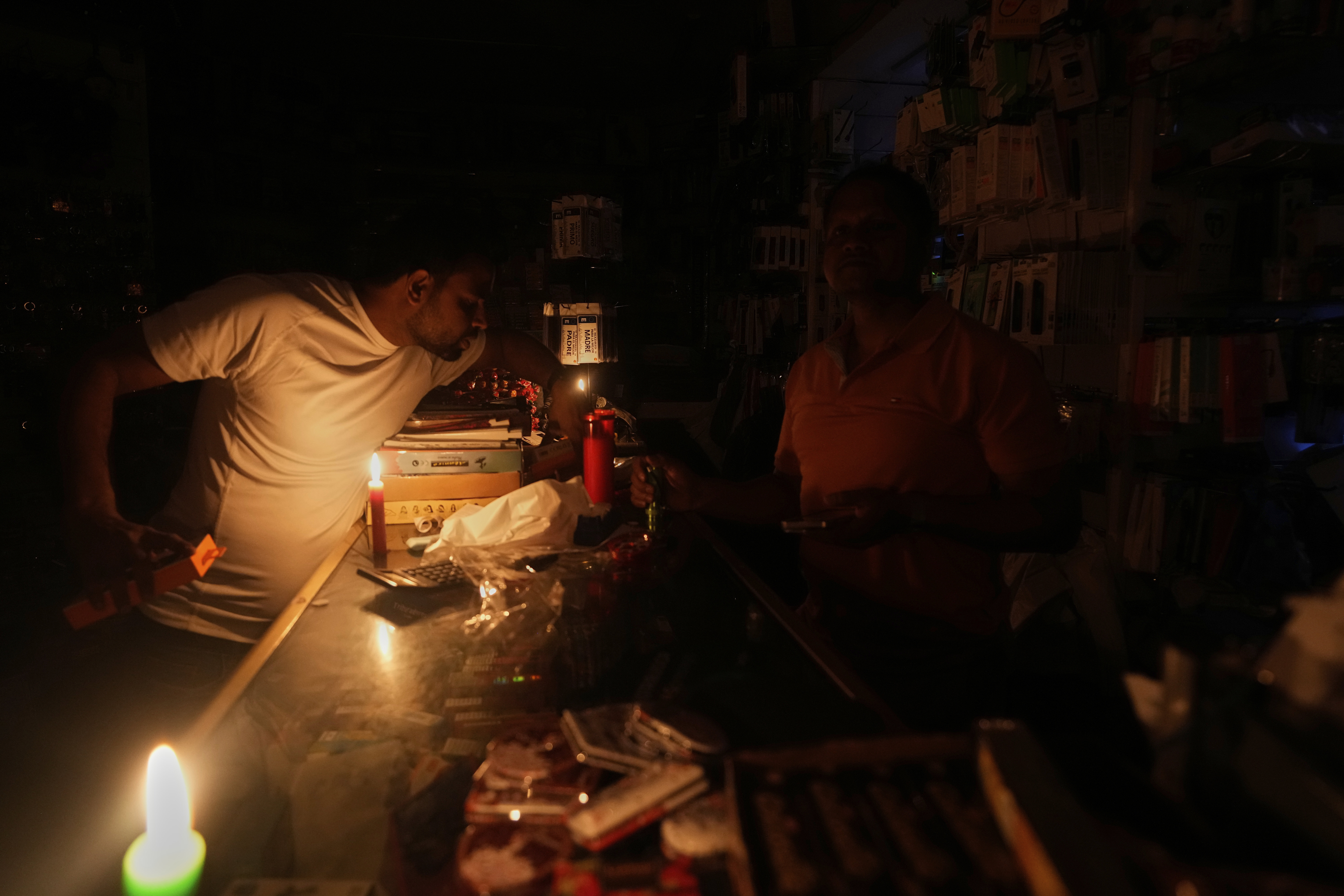 Tο blackout που ένωσε την Ισπανία σε video ντοκουμέντο &#8211; Από τα άδεια supermarket στους πανηγυρισμούς 