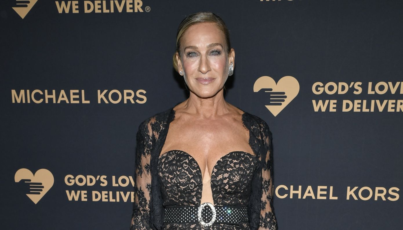H Sarah Jessica Parker χρησιμοποιεί εδώ και 10 χρόνια αυτή την οικονομική ενυδατική κρέμα 
