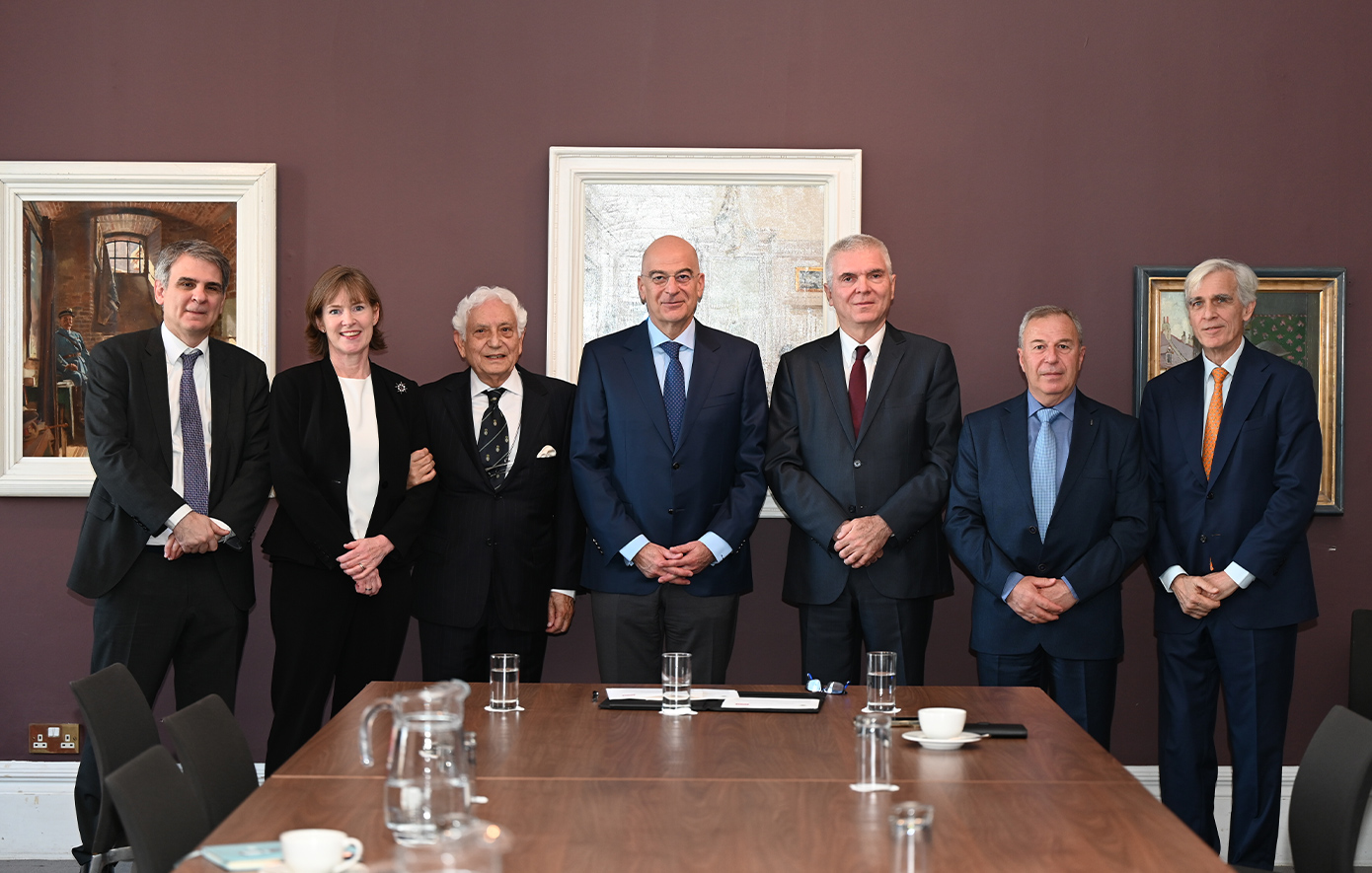 Δένδιας Λονδίνο Δένδιας Λονδίνο