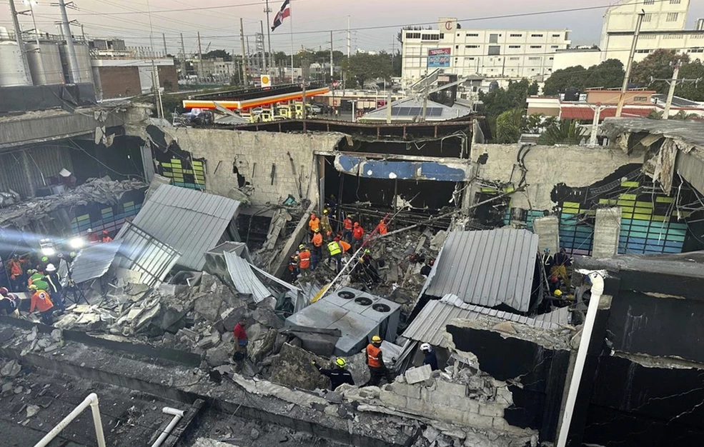 Σε 231 αυξήθηκε ο αριθμός των νεκρών εξαιτίας της κατάρρευσης στέγης νυχτερινού κέντρου