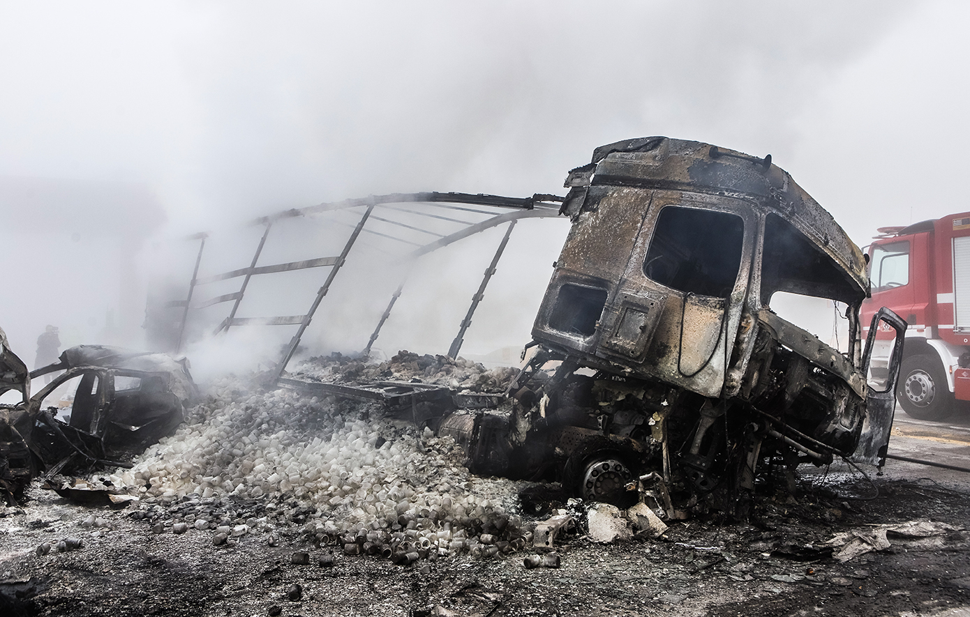 Ο όλεθρος στην Εγνατία μέσα από φωτογραφίες και βίντεο από το σημείο του τροχαίου με δύο νεκρούς Ο όλεθρος στην Εγνατία μέσα από φωτογραφίες και βίντεο από το σημείο του τροχαίου με δύο νεκρούς