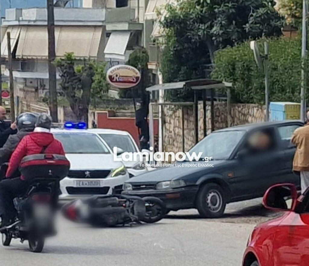 Ηλικιωμένος παρέσυρε μηχανάκι με το αυτοκίνητο του – Στο νοσοκομείο μια αναβάτρια