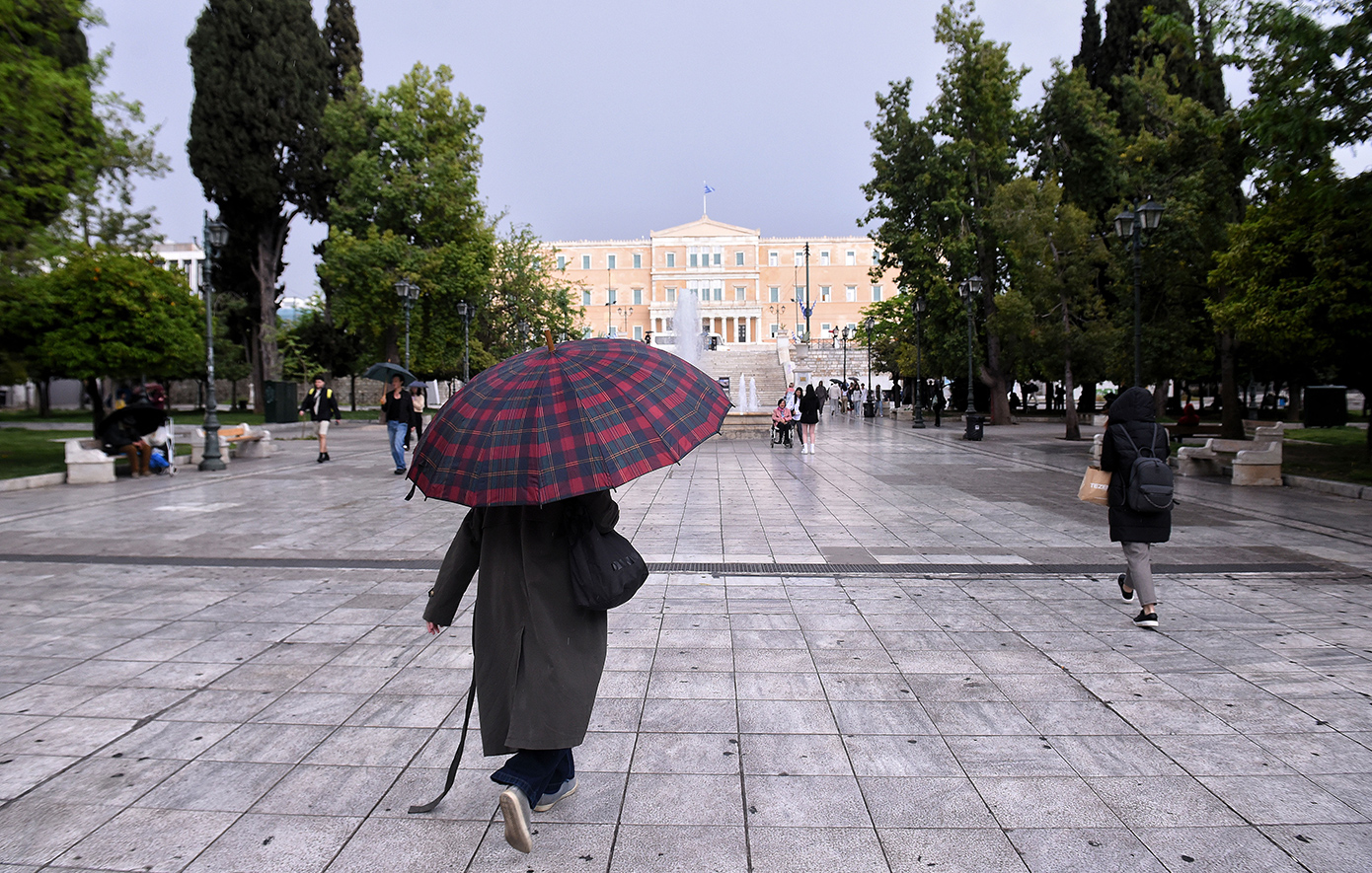 Καταιγίδες χτυπούν τη χώρα, τι θα συμβεί τις επόμενες ώρες &#8211; Επικαιροποιήθηκε το έκτακτο δελτίο της ΕΜΥ