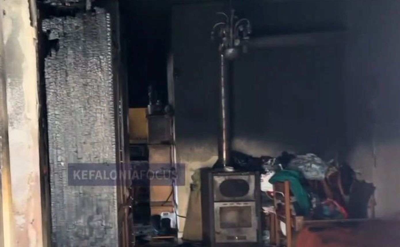 Μάχη για τη ζωή του δίνει το 3χρονο αγοράκι στην Κεφαλονιά μετά τη φωτιά στο σπίτι του