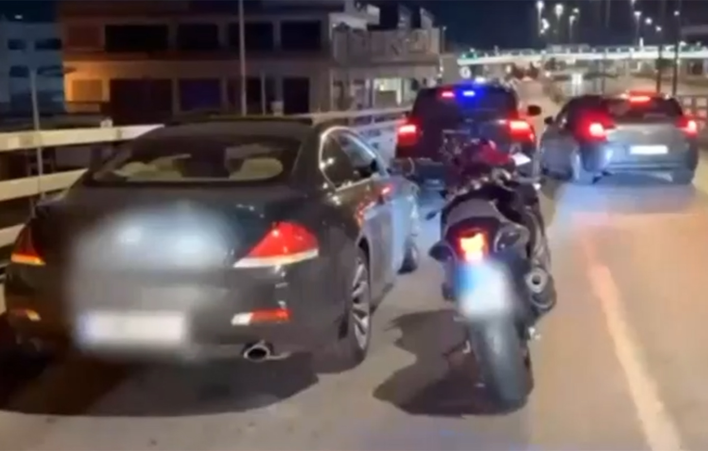 Δείτε το όχημα που έτρεχε με 206 χλμ/ώρα στη Συγγρού &#8211; Πώς τον ακινητοποίησαν οι αστυνομικοί