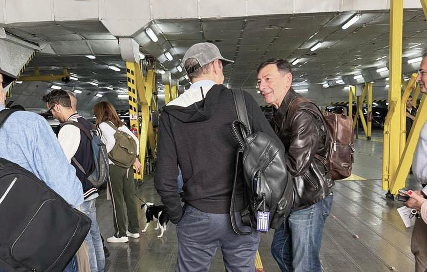 Μητσοτάκης -Τήνος-πλοίο της γραμμής