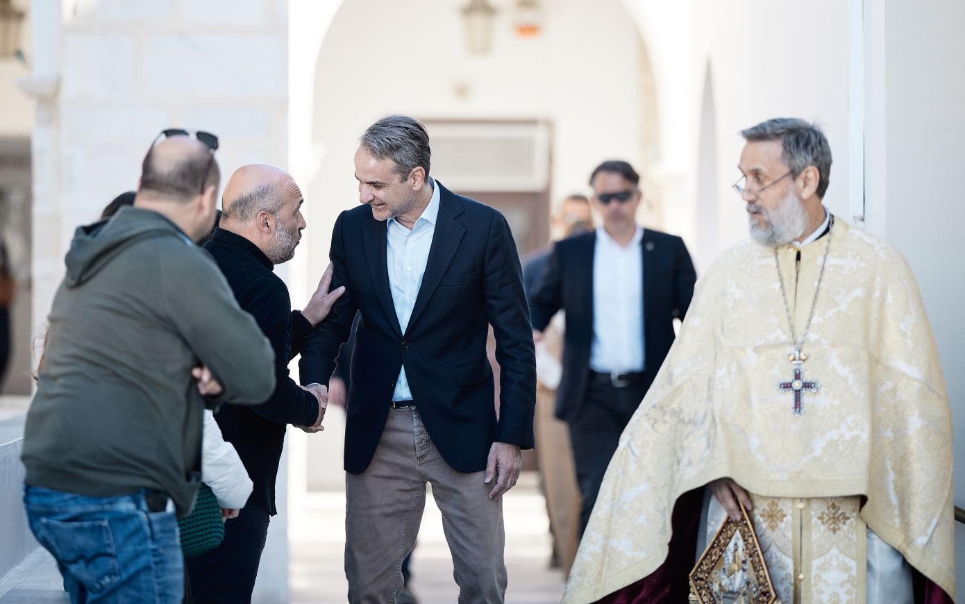 Επιστροφή Μητσοτάκη με περιοδείες και επισκέψεις σε υπουργεία – Το δυνατό χαρτί της οικονομίας και τα κοινά στα οποία στοχεύει