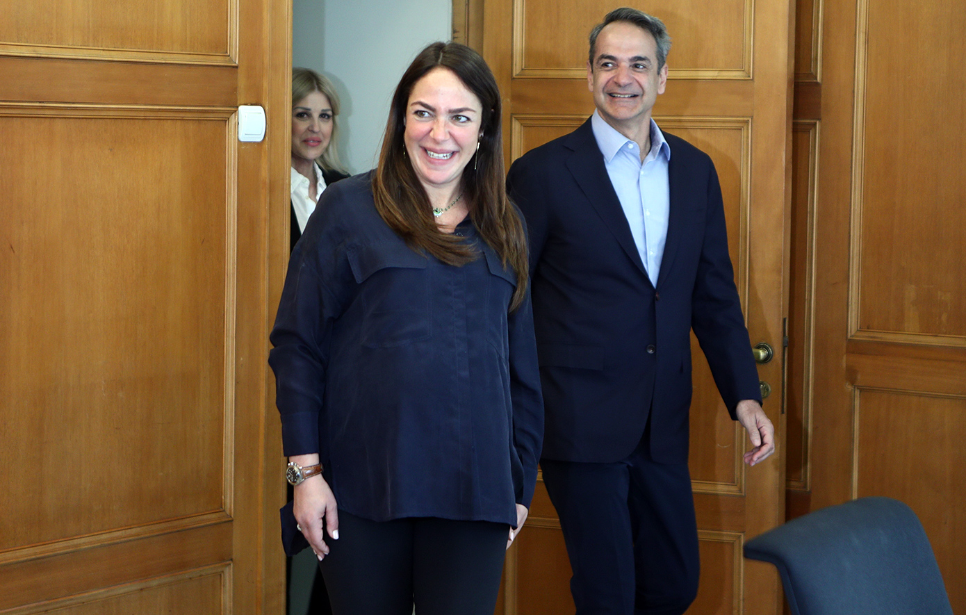 Στο υπουργείο Κοινωνικής Συνοχής και Οικογένειας ο Μητσοτάκης – Στεγαστικό και δημογραφικό στο επίκεντρο