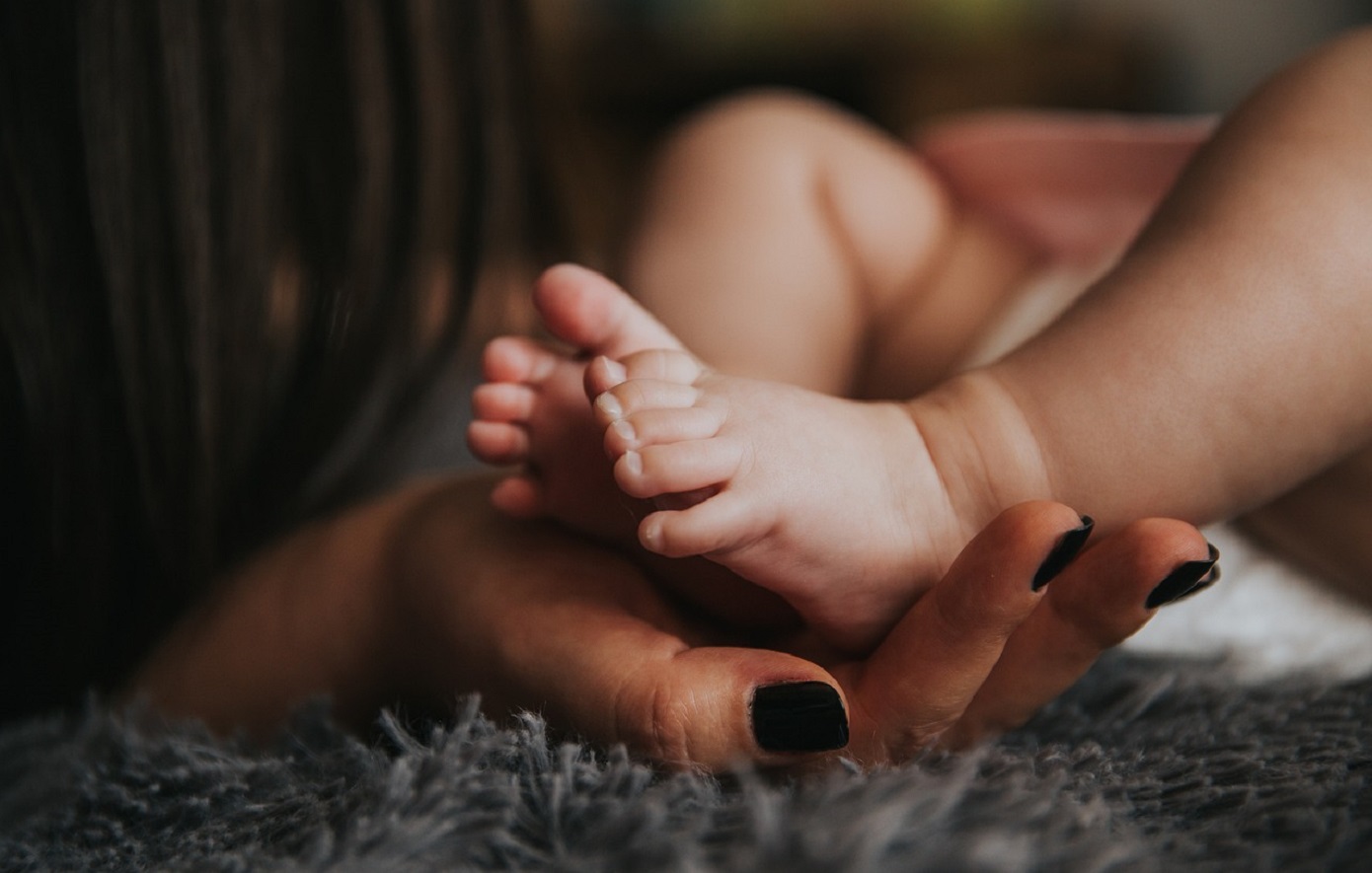 Ισόβια απαλλαγή από φόρους στις μητέρες δύο παιδιών εισάγει η Ουγγαρία με στόχο την αύξηση των γεννήσεων