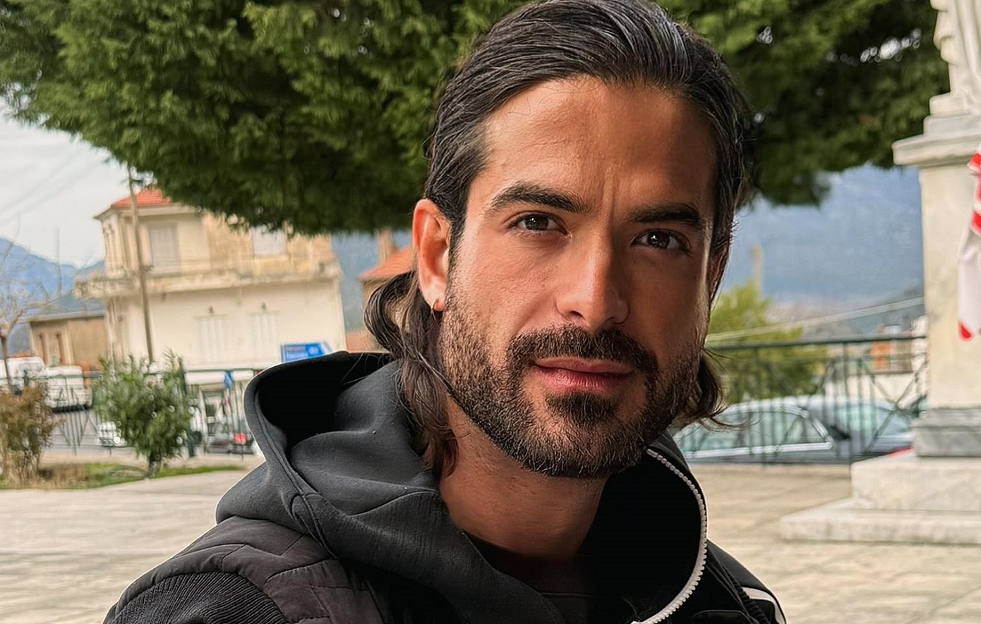 «Αυτός που του έδωσε την κροτίδα πρέπει να βγει και να το πει από μόνος του», λέει η σύζυγος του Άρη Μουγκοπέτρου