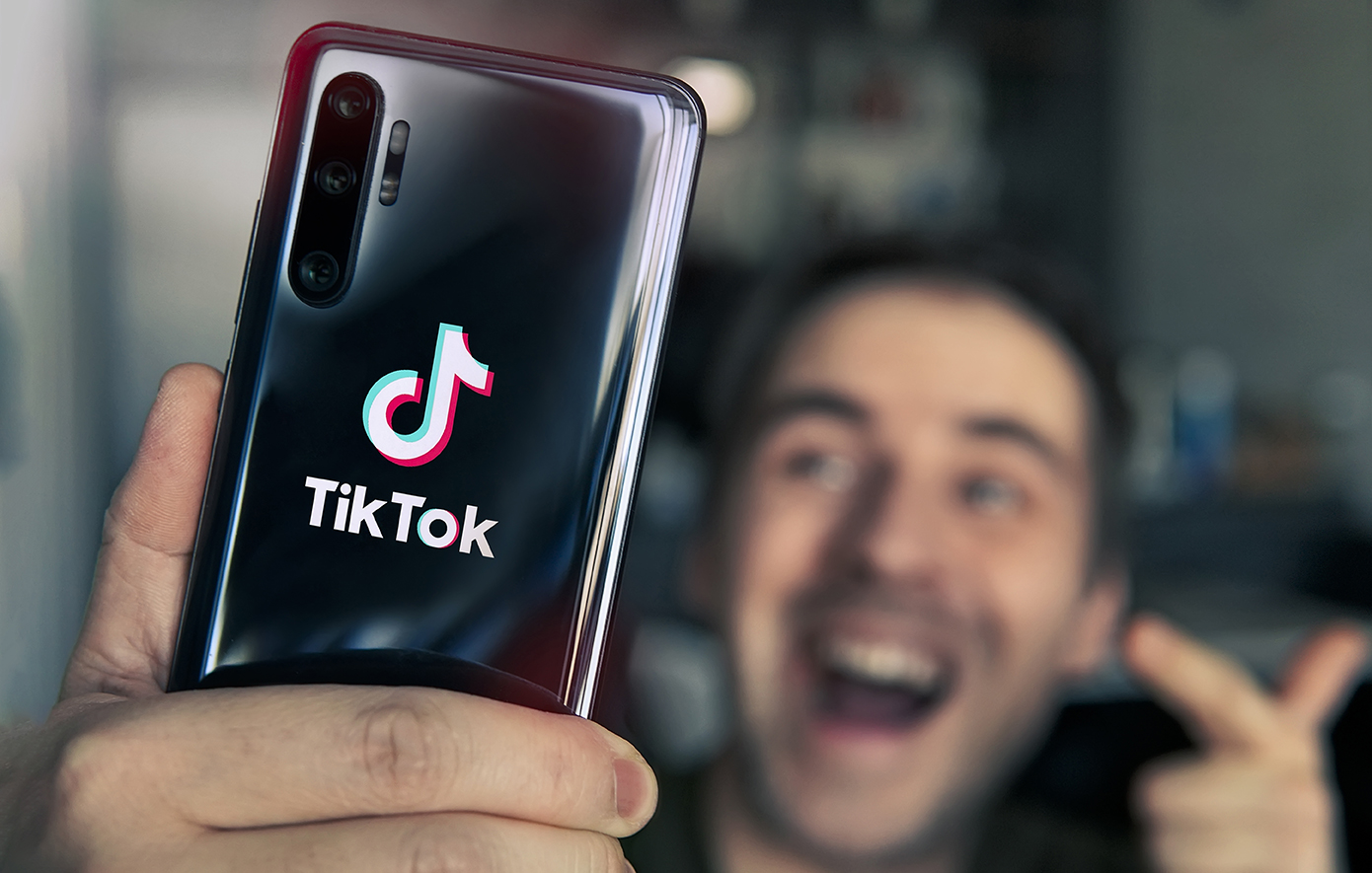Πώς η άνοδος του TikTok πυροδότησε μια κούρσα βίντεο μικρής διάρκειας