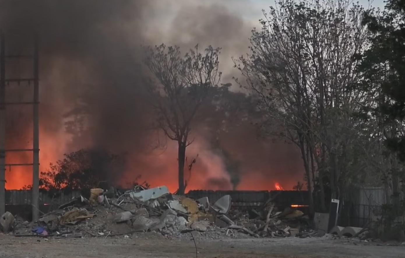 Φωτιά σε χώρο με απορρίμματα στον Βοτανικό &#8211; Μήνυμα από το 112