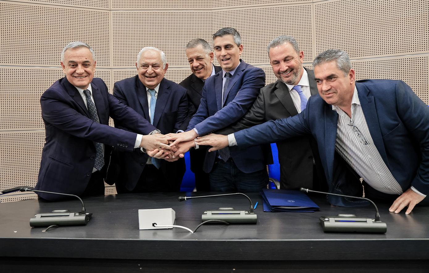 Υπογράφτηκαν οι συμβάσεις για τα έργα αποκατάστασης του οδικού δικτύου της Θεσσαλίας από τις ζημιές «Daniel» και «Elias»