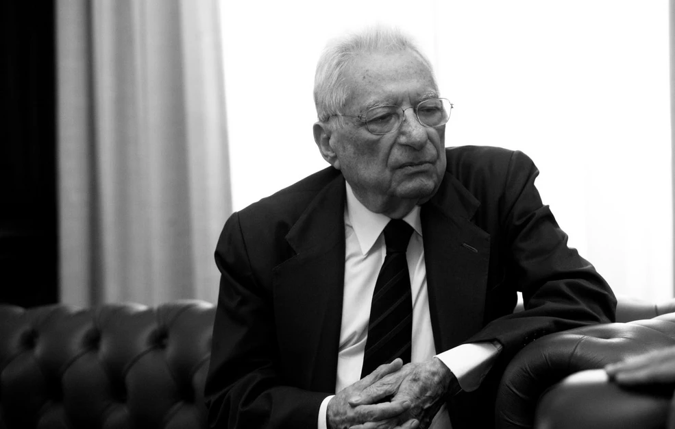 Ο πολιτικός κόσμος αποχαιρετά τον Πέτρο Μολυβιάτη