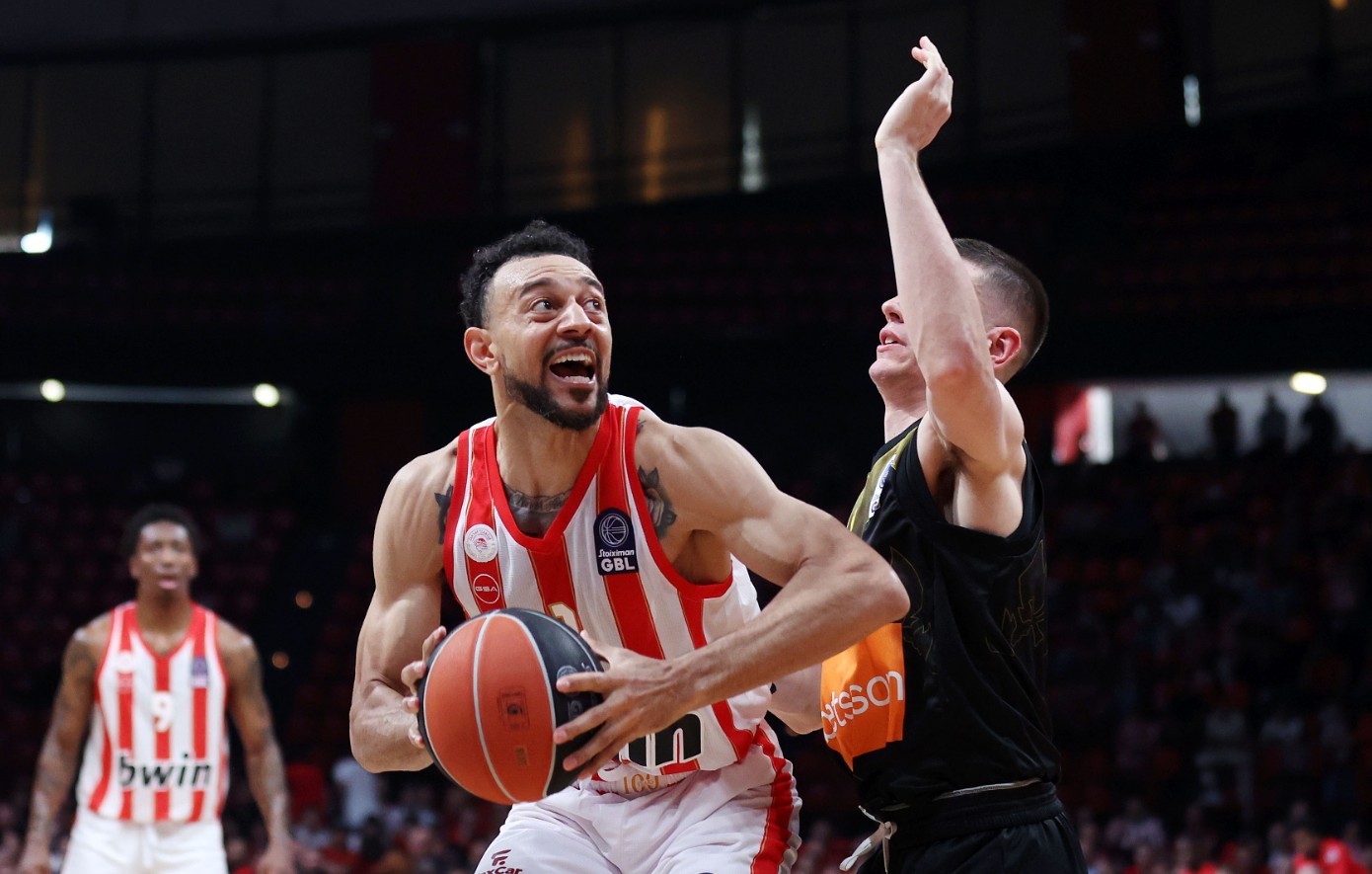 Ολυμπιακός &#8211; ΑΕΚ 87-85: Νίκη με… ζόρι στον πρώτο ημιτελικό