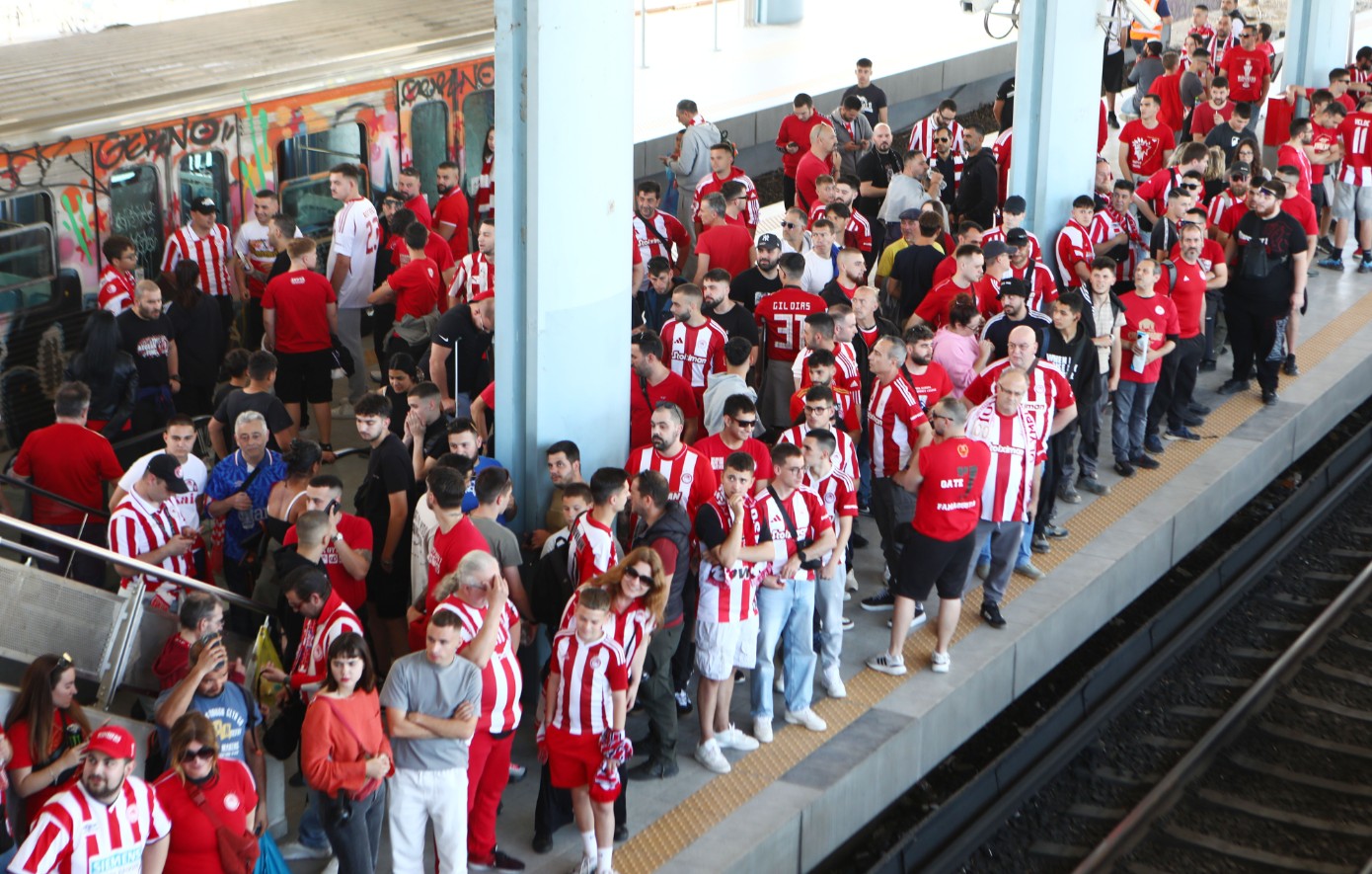 Ολυμπιακός: Άρχισε η μεταφορά των οπαδών στο ΟΑΚΑ για τον τελικό του κυπέλλου