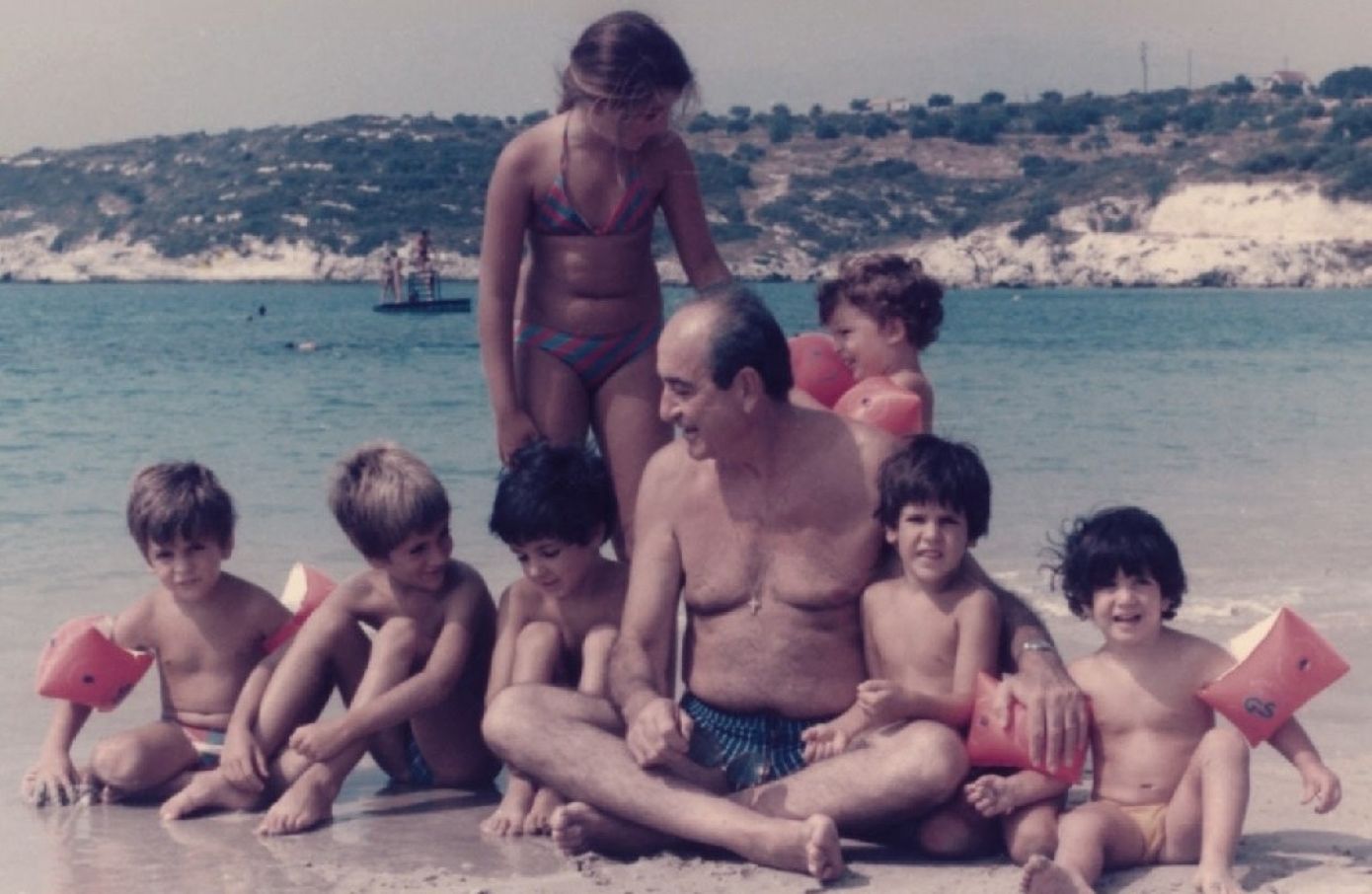 Η συγκινητική ανάρτηση της Ντόρας Μπακογιάννη για τον πατέρα της &#8211; «Πόσα από αυτά που γίνονται σήμερα τα έλεγες από τότε»