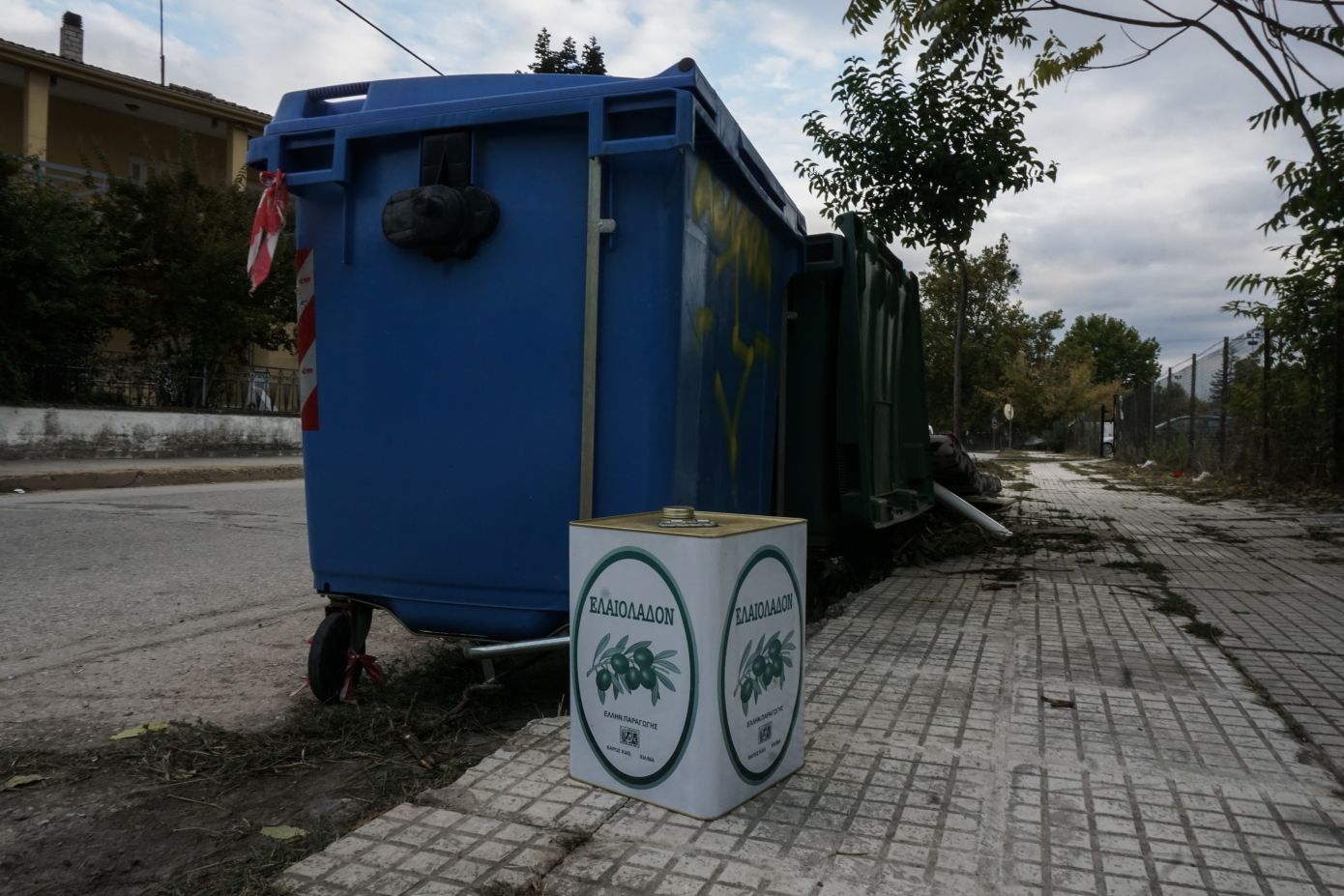 Νεκρό βρέφος βρέθηκε σε κάδο απορριμμάτων στη Θεσσαλονίκη