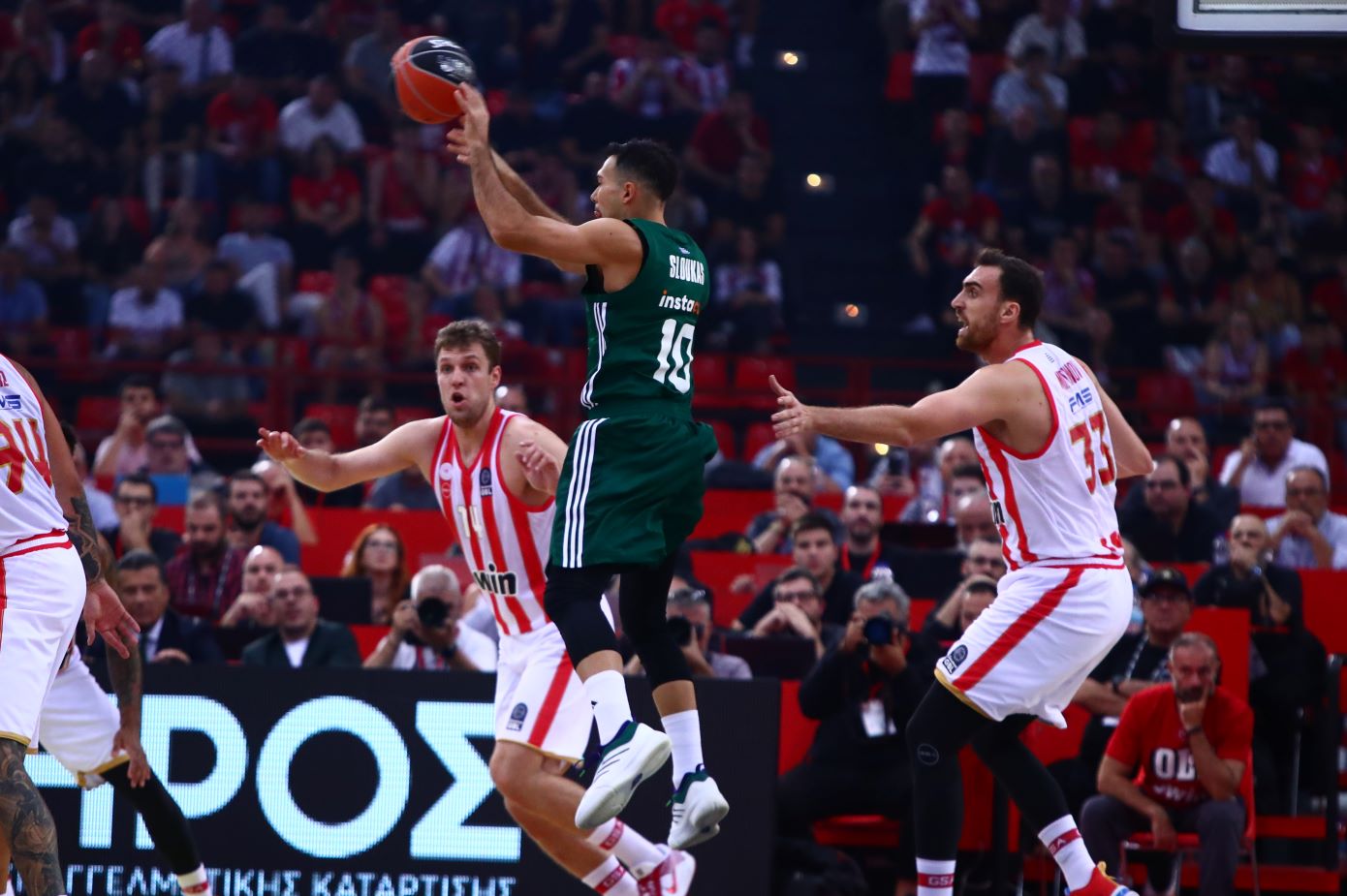Final Four: Επιχείρηση «εισιτήριο» για τους οπαδούς Ολυμπιακού και Παναθηναϊκού &#8211; Χιλιάδες αναμένονται στο Άμπου Ντάμπι