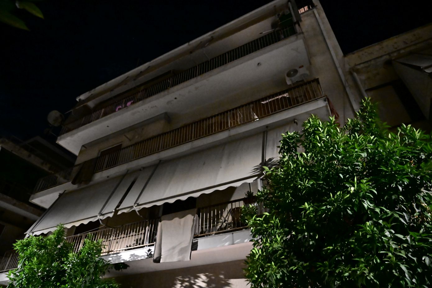 Mε πολλαπλά εγκαύματα νοσηλεύεται η 15χρονη &#8211; Πώς προκλήθηκε η έκρηξη στο διαμέρισμα του Νέου Κόσμου