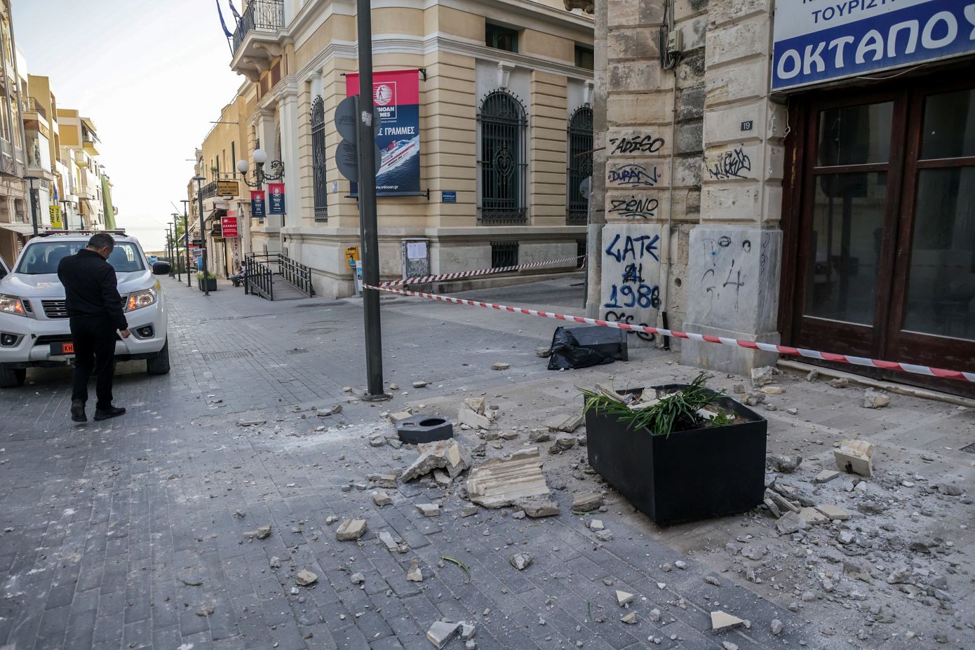 Σεισμός 6,1 Ρίχτερ στην Κρήτη: Περιορισμένης έκτασης ζημιές σε ετοιμόρροπα κτίρια