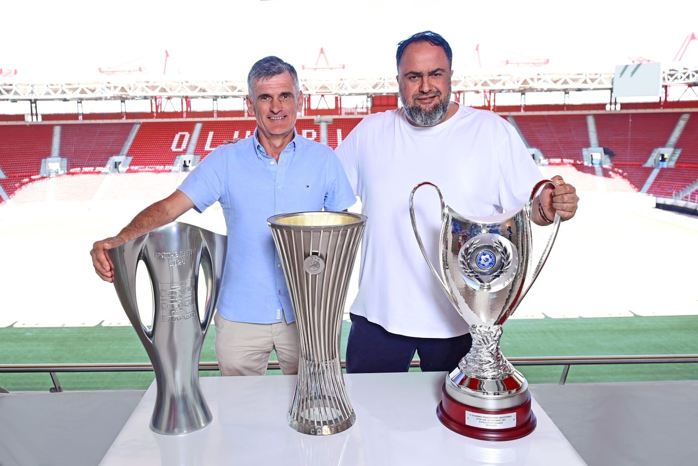 «Κάτοχος του Conference League, Πρωταθλητής και Κυπελλούχος»: Η ανάρτηση του Ολυμπιακού για τα 100 χρόνια