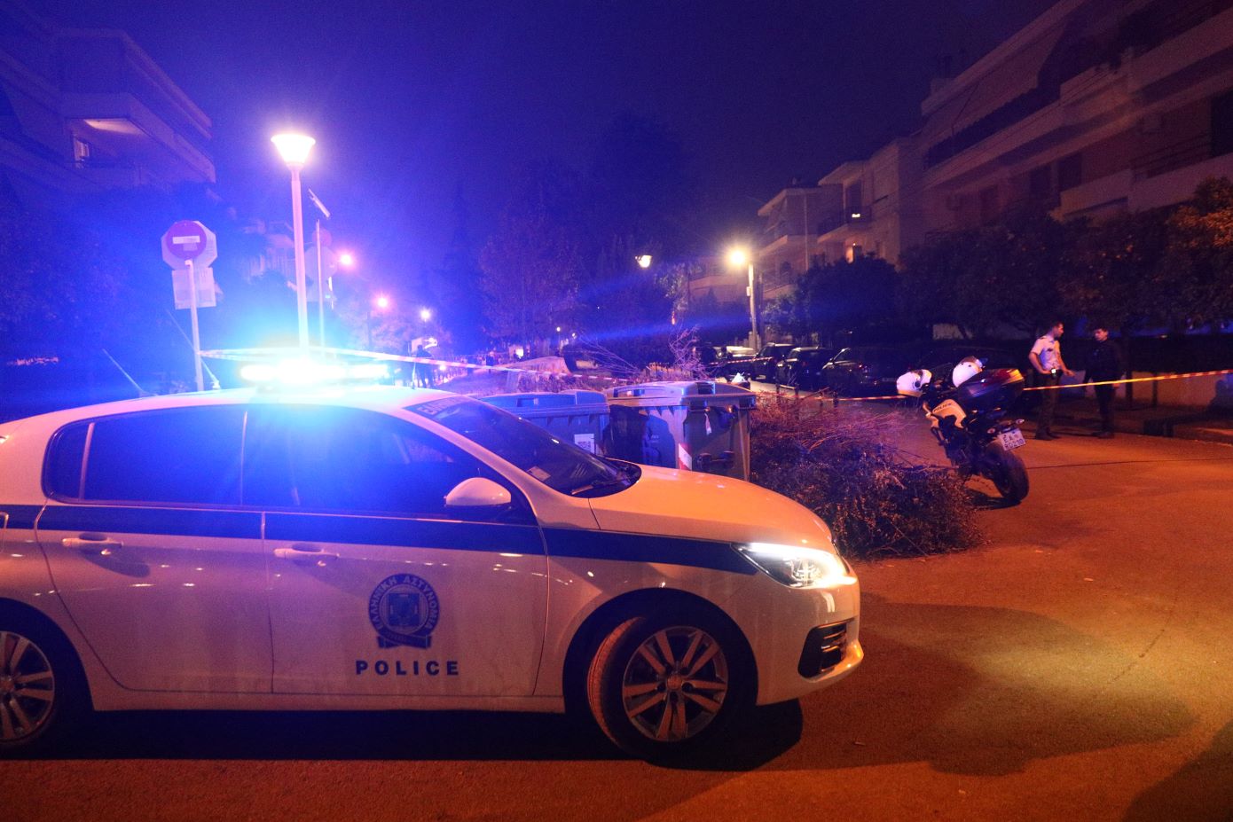 Μυστήριο με τον οδηγό που παρέσυρε και τραυμάτισε τρεις γυναίκες σε στάση λεωφορείου &#8211; Φώναζε «σκοτώστε με, μαχαιρώστε με»