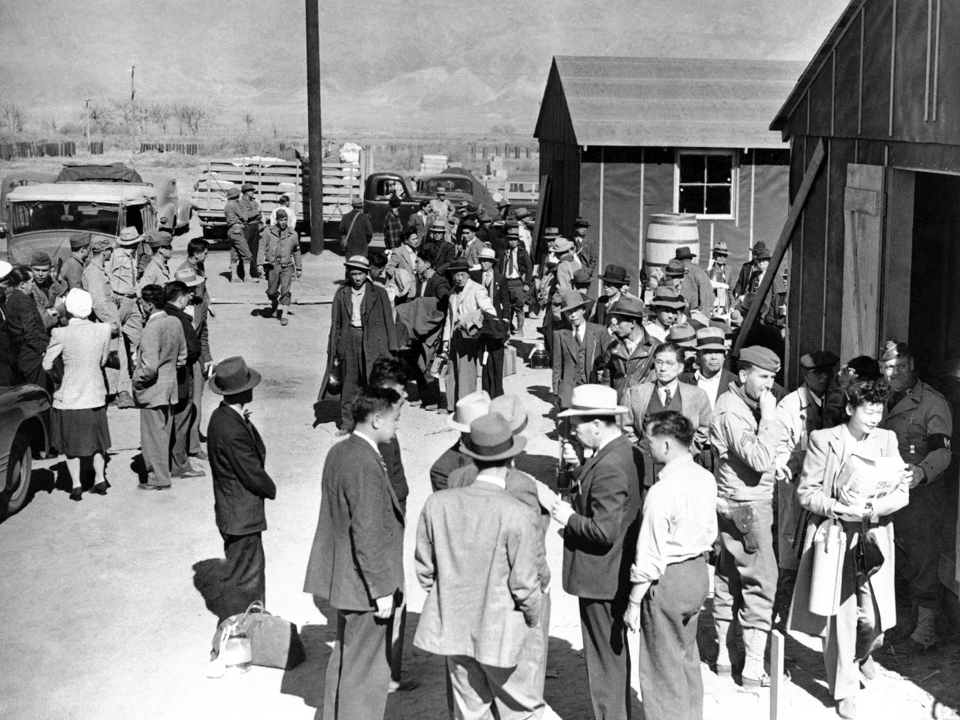 Εντολή 9066/1942: Η «μαύρη τρύπα» της αμερικανικής Ιστορίας &#8211; Όταν οι ΗΠΑ έκλεισαν σε στρατόπεδα 120.000 ιαπωνοαμερικανούς