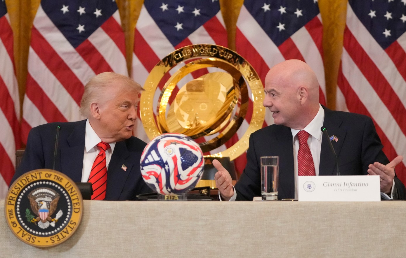 Τραμπ προς πρόεδρο FIFA: Στα προκριματικά του Μουντιάλ η Ρωσία για να σταματήσει ο πόλεμος