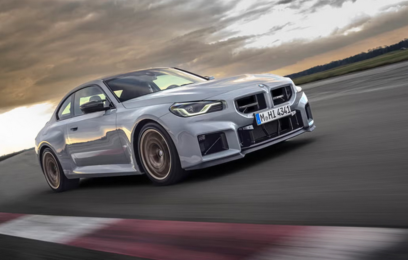 Η νέα BMW M2 CS του 2026 πέφτει θύμα των δασμών του Τραμπ, αλλά αξίζει τα λεφτά της