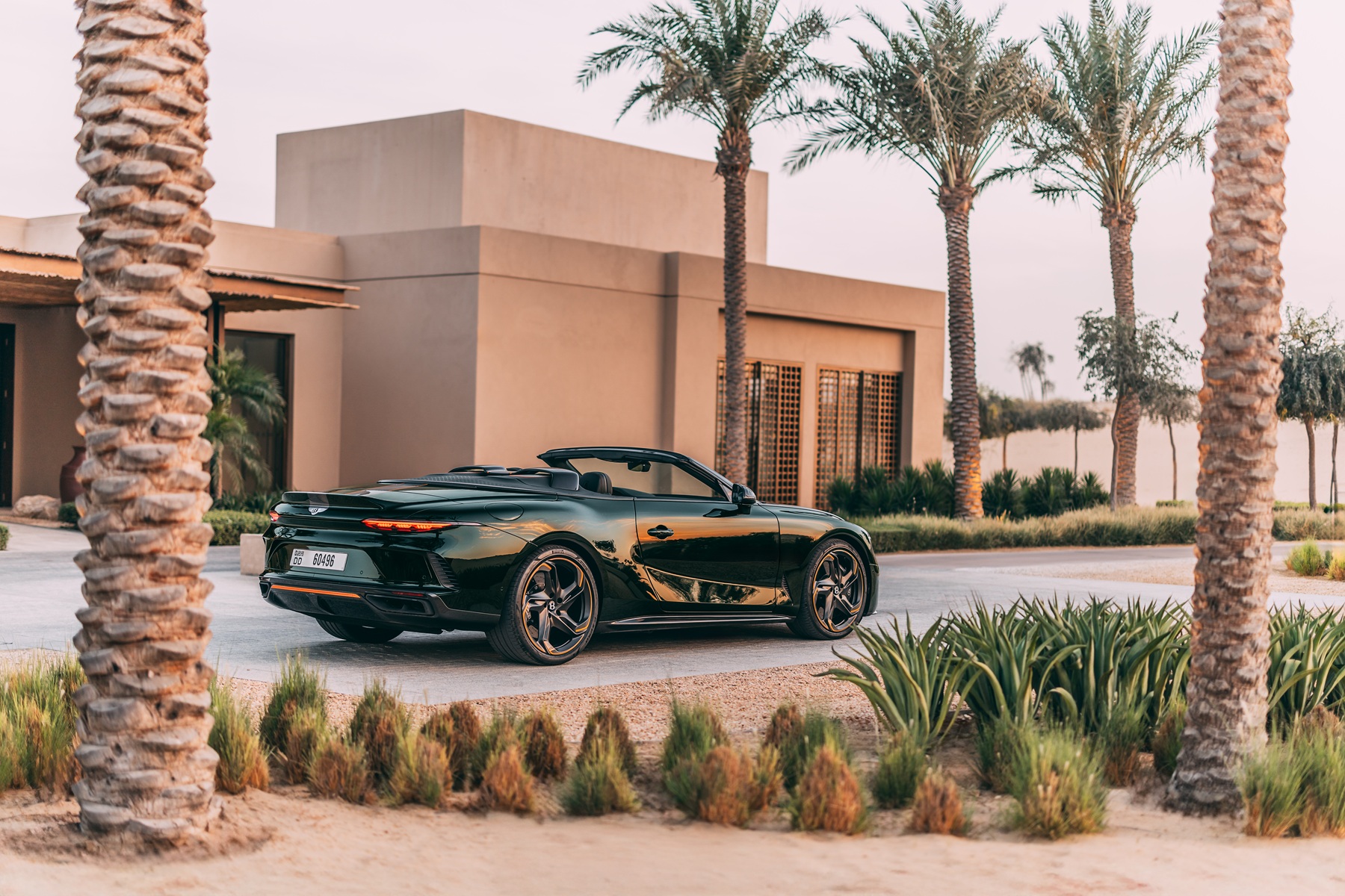 Αποκάλυψη για την εντυπωσιακή Bentley Batur Convertible