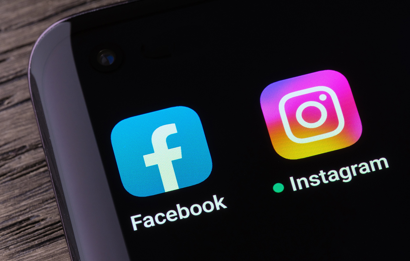 Τι αλλάζει από σήμερα σε Facebook και Instagram: Οι αναρτήσεις μας θα εκπαιδεύουν την τεχνητή νοημοσύνη