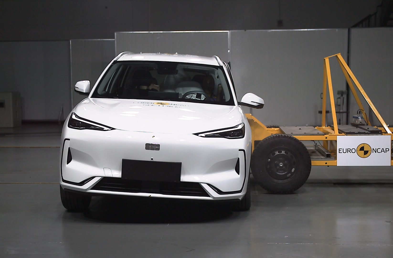 Το νέο Geely EX5 απέσπασε 5 αστέρια στο Euro NCAP