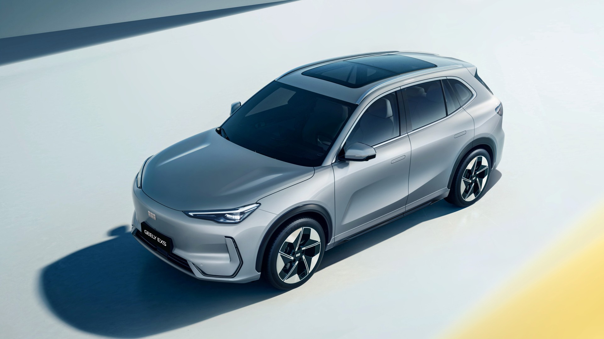 Ρεκόρ πωλήσεων το 2024 για την Geely