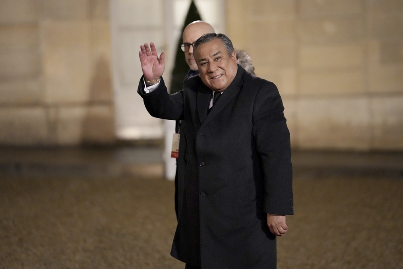 Περού: Ο Γκουστάβο Αδριανσέν παραιτήθηκε από το αξίωμα του πρωθυπουργού λίγο πριν την πρόταση δυσπιστίας