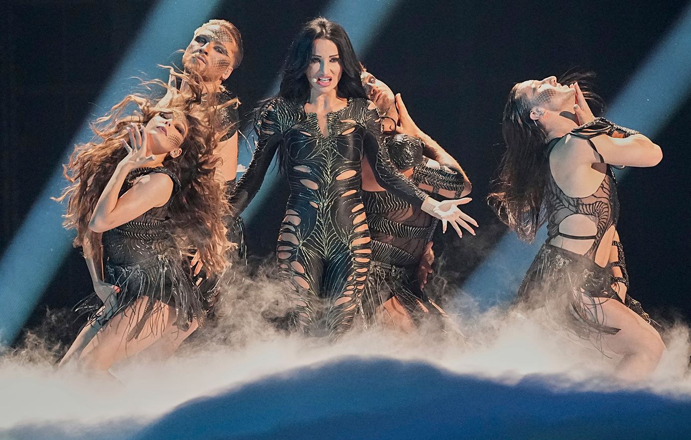 30 χρόνια μετά, επέστρεψε στη σκηνή της Eurovision &#8211; Η εντυπωσιακή εμφάνιση της τραγουδίστριας από την Πολωνία