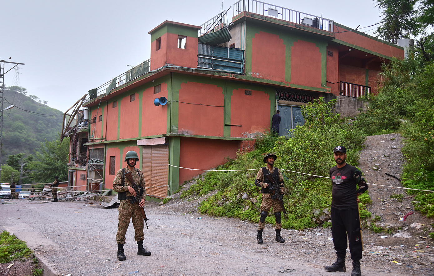 Το Κασμίρ στις φλόγες