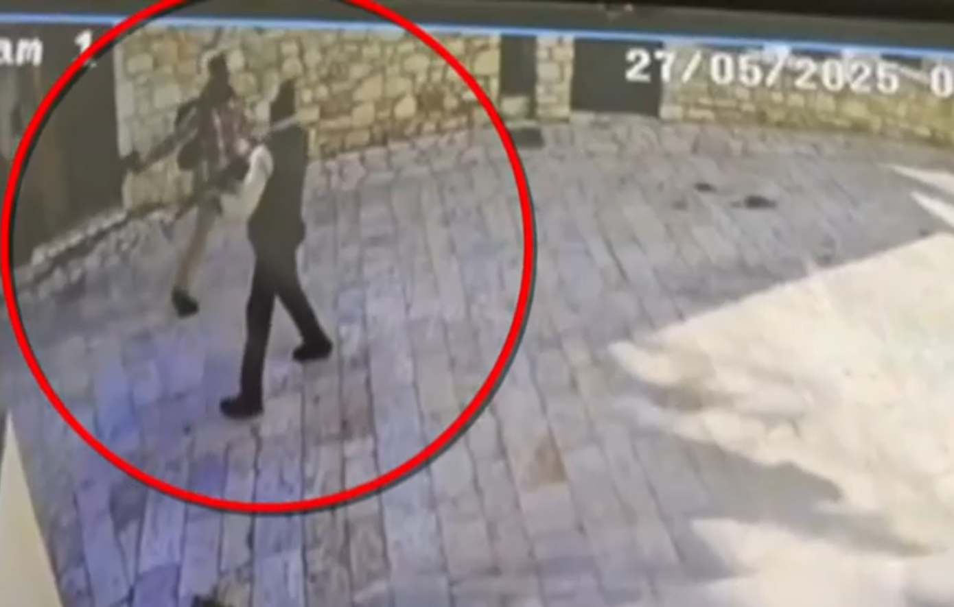 Καρέ-καρέ η ληστεία με καλάσνικοφ στα ΕΛΤΑ Καλαβρύτων: Γιατί βρήκαν μόνο 1.000 ευρώ μετά την άφιξη της χρηματαποστολής