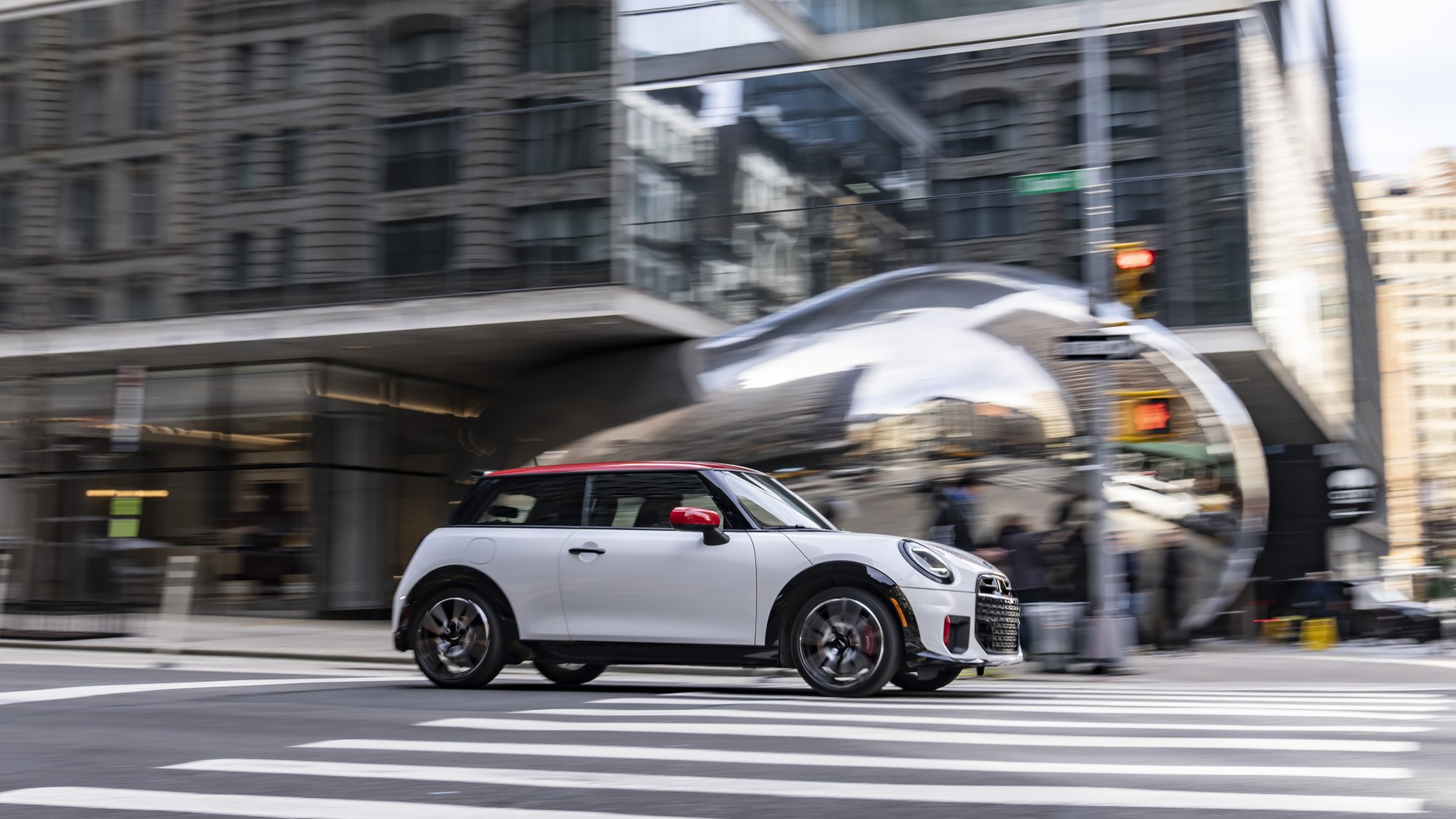 Διασχίζοντας το «Μεγάλο Μήλο» με το MINI John Cooper Works Διασχίζοντας το «Μεγάλο Μήλο» με το MINI John Cooper Works