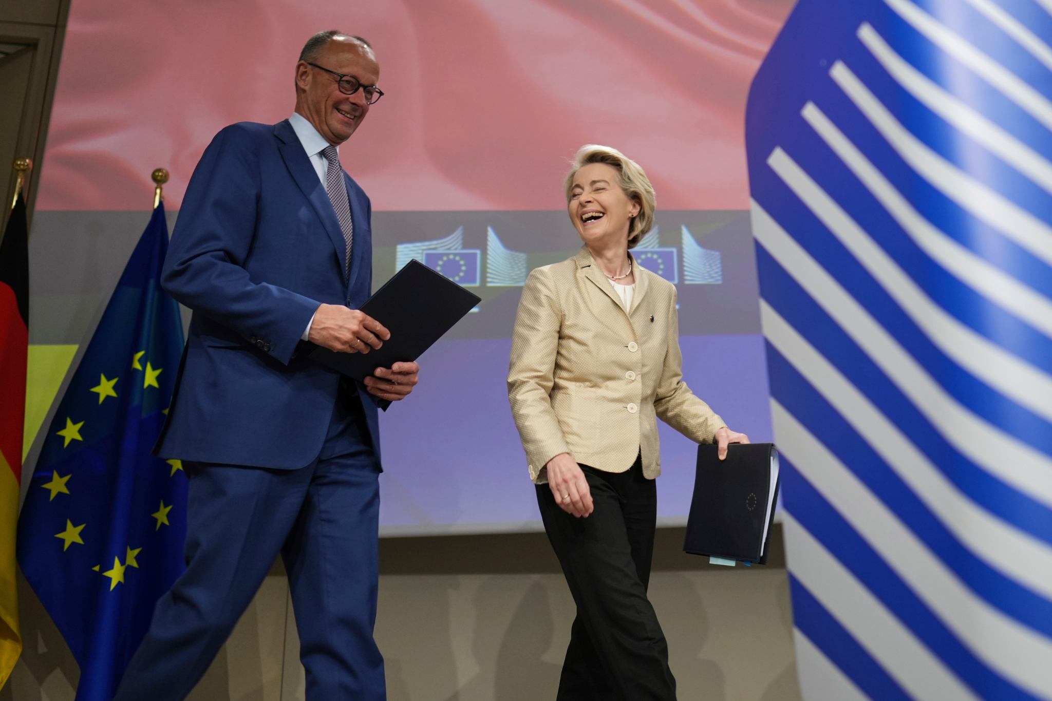 Ευρωπαϊκή Ένωση σε Τραμπ: «Ας μηδενίσουμε τώρα τους δασμούς και στο μέλλον πάμε σε εμπορική συμφωνία»