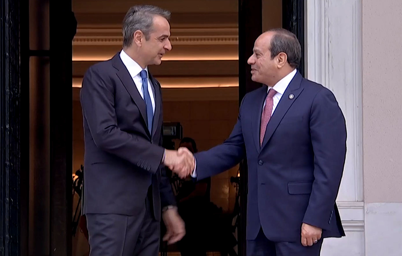 Στην Αθήνα ο πρόεδρος της Αιγύπτου, σε εξέλιξη η συνάντηση με Μητσοτάκη &#8211; «Υποδειγματική η σχέση μας», η σημασία της επίσκεψής του