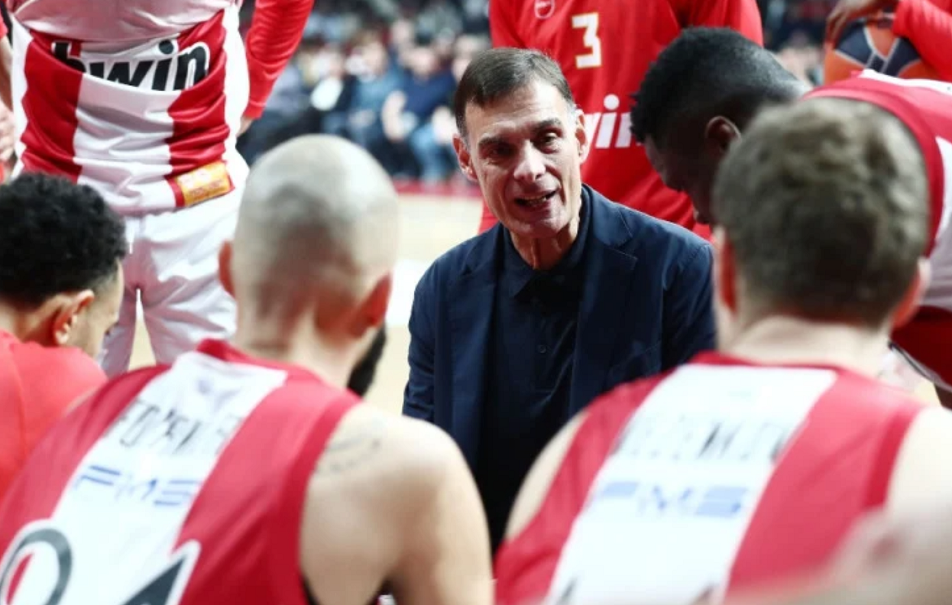 Απάντηση Αγγελόπουλων για Σορτς με κορυφαίο όνομα και μεταγραφή 5 εκατομμυρίων στον Ολυμπιακό
