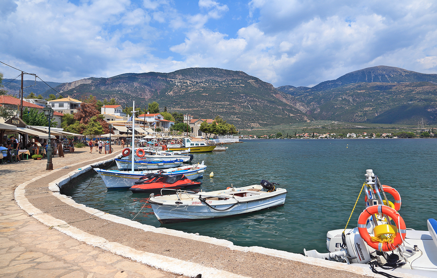 Τριζόνια Κορινθιακός