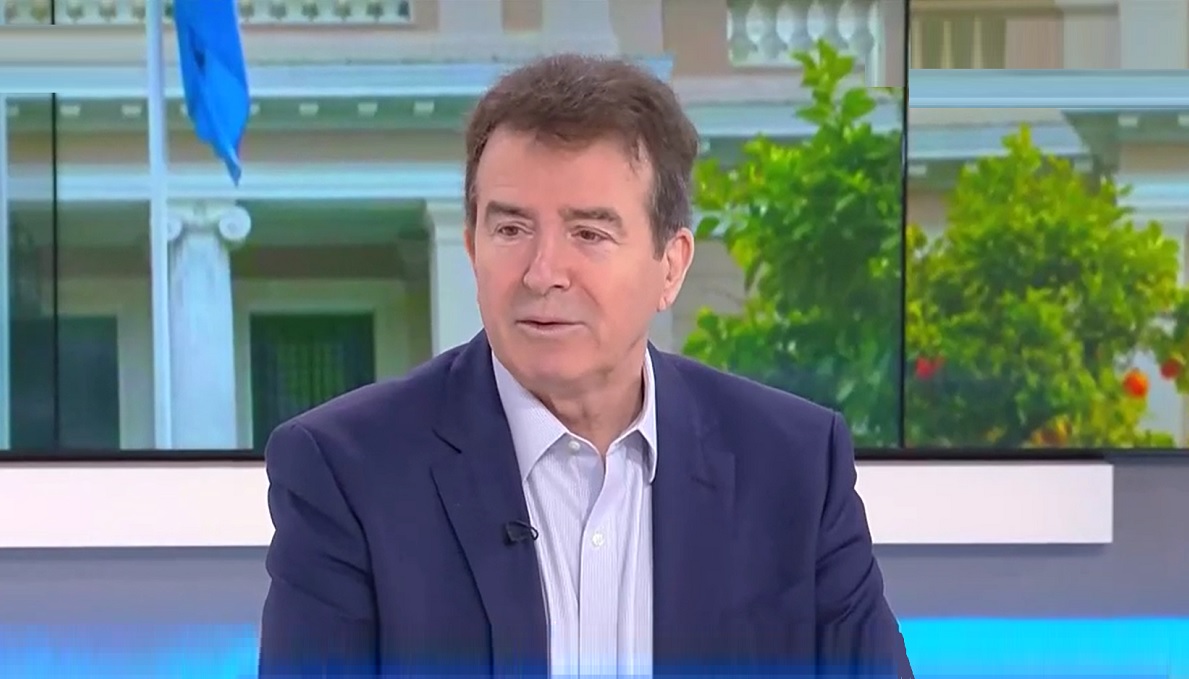 Χρυσοχοΐδης για τα επεισόδια στη Νομική: «Η μόνη απάντηση είναι οι συλλήψεις» – Στο στόχαστρο οι πανεπιστημιακές αρχές