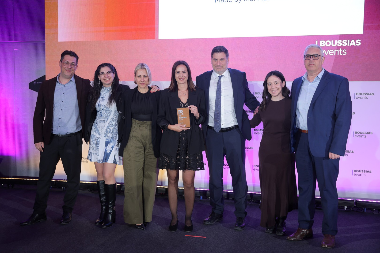 Το Volkswagen Golf συνεχίζει να φέρνει διακρίσεις