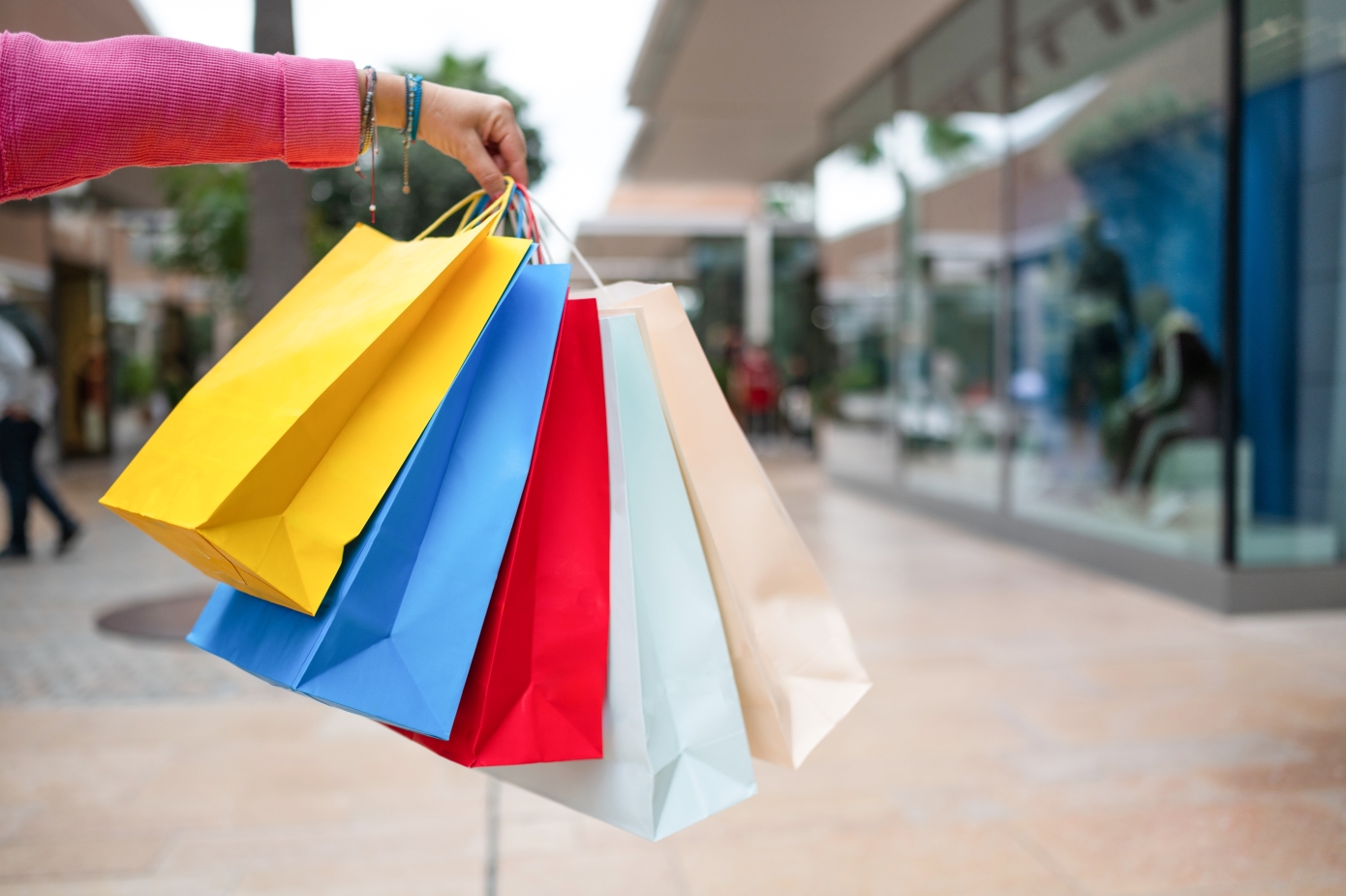 Shopping therapy: Γιατί τα ψώνια μας κάνουν να αισθανόμαστε καλά