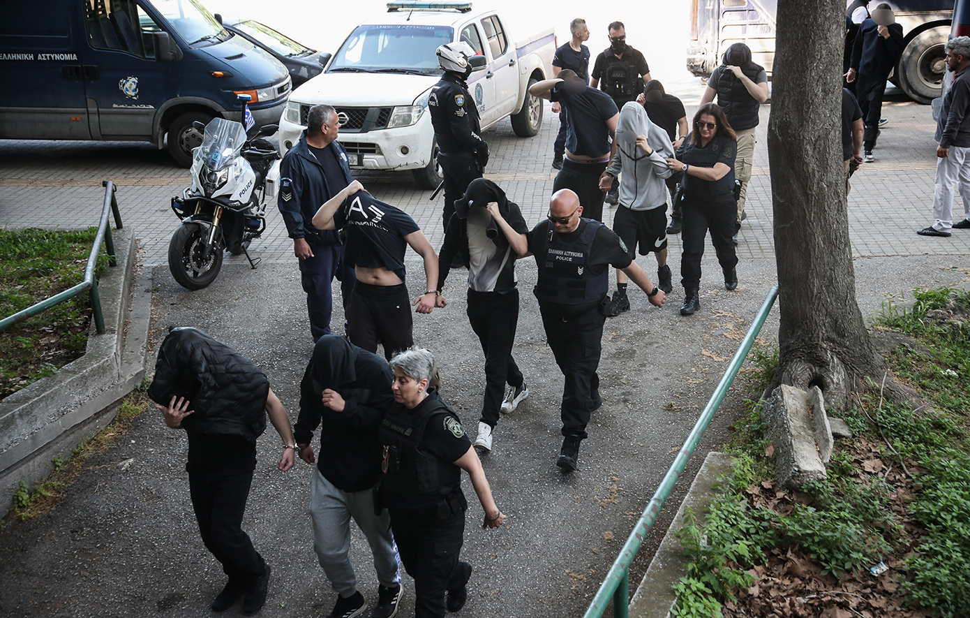 Η ακροδεξιά οργάνωση στη Θεσσαλονίκη στρατολογούσε παιδιά μέσα από λύκεια &#8211; Σοκάρει φοιτητής που ξυλοκοπήθηκε