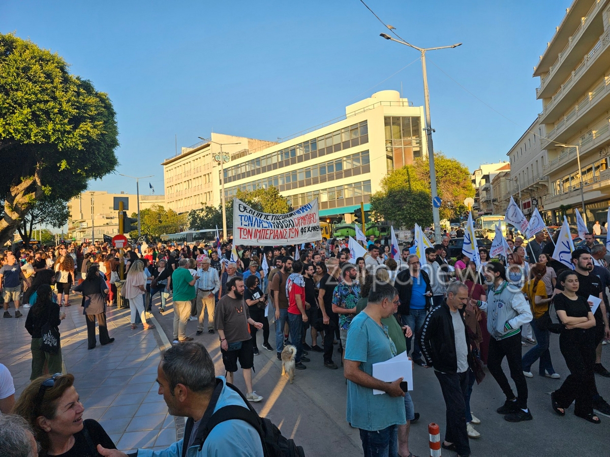 Πορεία-συλλαλητήριο για την Παλαιστίνη στα Χανιά &#8211; Διαμαρτυρία γυναικών με ομοιώματα βρεφών και παιδιών