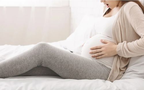 Συσπάσεις Braxton Hicks ή πρόωρος τοκετός; Πώς να ξεχωρίσεις τα σημάδια