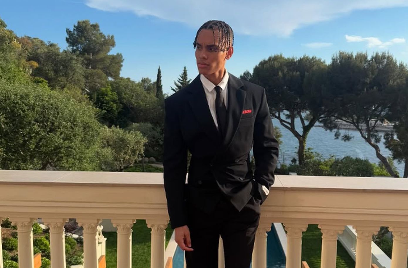 Alexandre Grimaldi: O εκτός γάμου γιος του Αλβέρτου του Μονακό πρωταγωνιστεί στη νέα καμπάνια του Jacquemus